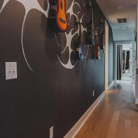 Apartment Four Bedroom In Oceola Ave
