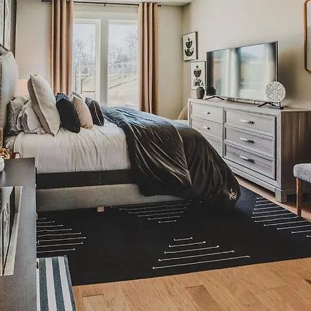 Four Bedroom In Oceola Ave Apartment