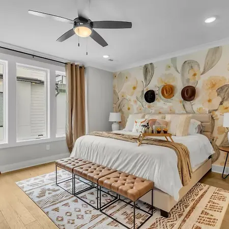 Apartment Four Bedroom In Oceola Ave