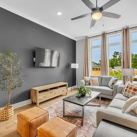 Four Bedroom In Oceola Ave Apartment Nashville