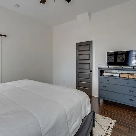 Holiday home Lakeshore Luxury Near River With Hot Tub And Rooftop Deck *