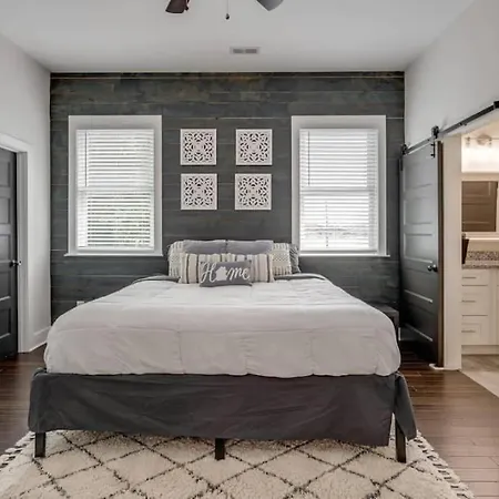 Holiday home Lakeshore Luxury Near River With Hot Tub And Rooftop Deck *