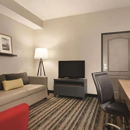 Hotel Country & By Radisson, Airport East, Tn Nashville