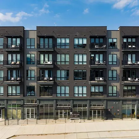 Sleeps 18 3 Modern Midtown W Gym Pool Walkable To Shops Eats *