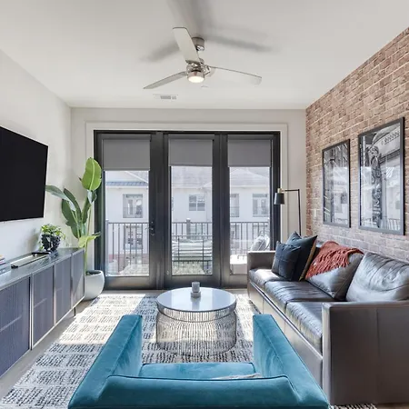 Holiday home Sleeps 18 3 Modern Midtown W Gym Pool Walkable To Shops Eats Nashville