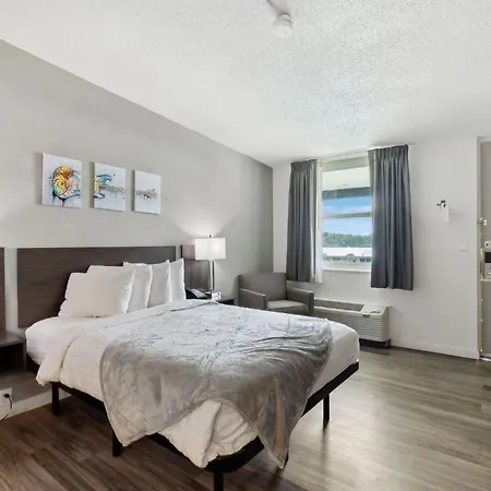 Hillside Crossing 3*
