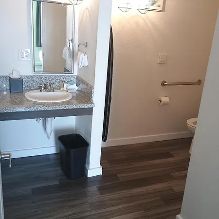 Hillside Crossing 3*