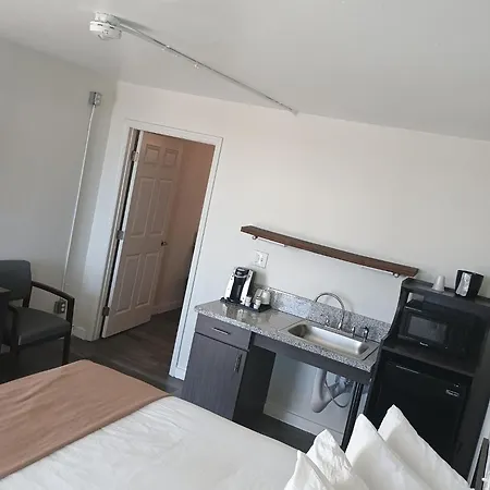 Hillside Crossing 3*