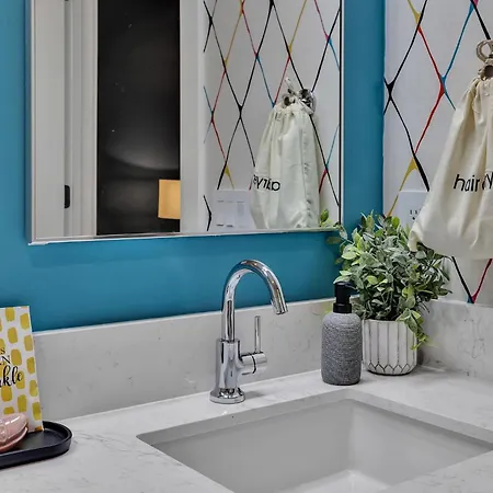 Apartment Boots On Broadway In Downtown With Parking, Pool, Gym Nashville