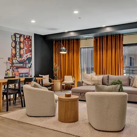 Boots On Broadway In Downtown With Parking, Pool, Gym