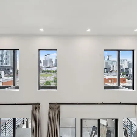 Holiday home Beverly Nash Downtown, Incredible Skyline Views, Walk To Broadway! Nashville