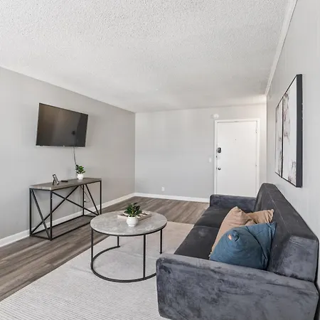 Avery D9 I Comfy 2 Bed 1 Bath