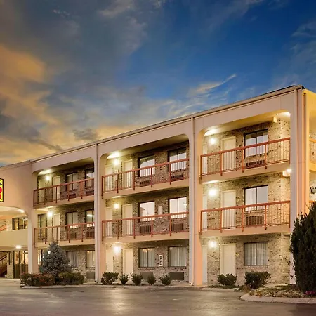 Super 8 By Wyndham Hermitage Motel 2*
