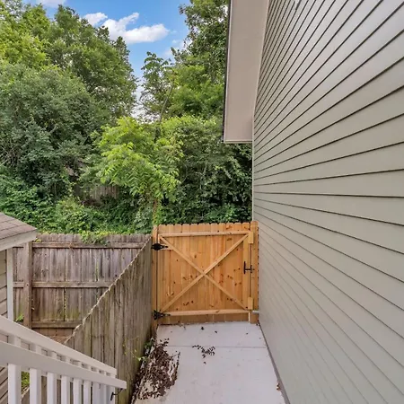 Apartment East Greenwood Treehouse Close To Dt *