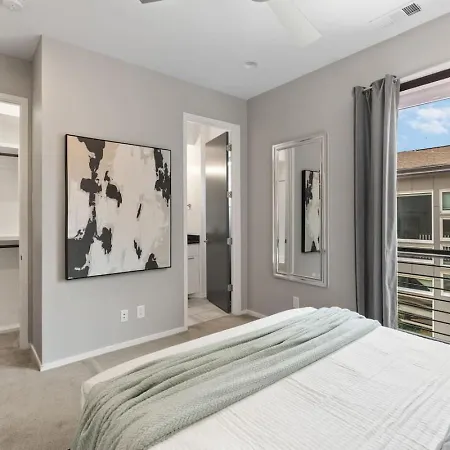 12 South Walk To Belmont With Deck And Patio Holiday home