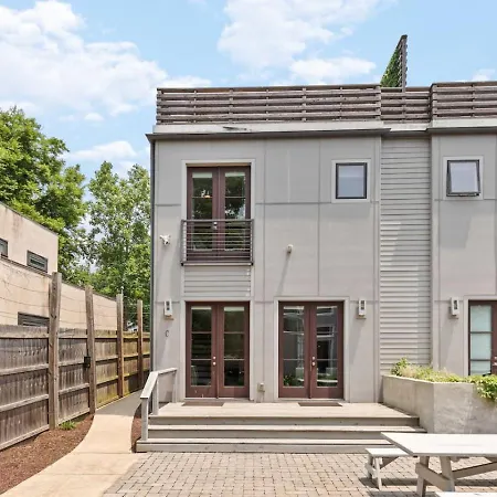 12 South Walk To Belmont With Deck And Patio Holiday home *