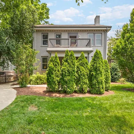 12 South Walk To Belmont With Deck And Patio Holiday home *