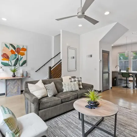 12 South Walk To Belmont With Deck And Patio *