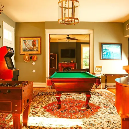 The Magnolia Mansion 6 Minutes To Broadway On 4 Acres *