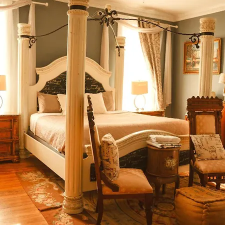 The Magnolia Mansion 6 Minutes To Broadway On 4 Acres Holiday home *