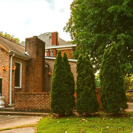 The Magnolia Mansion 6 Minutes To Broadway On 4 Acres
