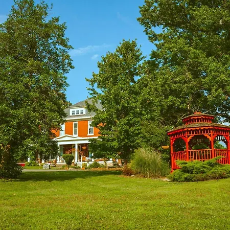 Holiday home The Magnolia Mansion 6 Minutes To Broadway On 4 Acres *