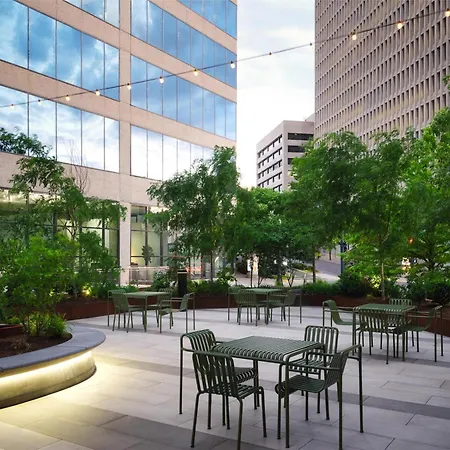 Doubletree By Hilton Downtown Hotel 4*