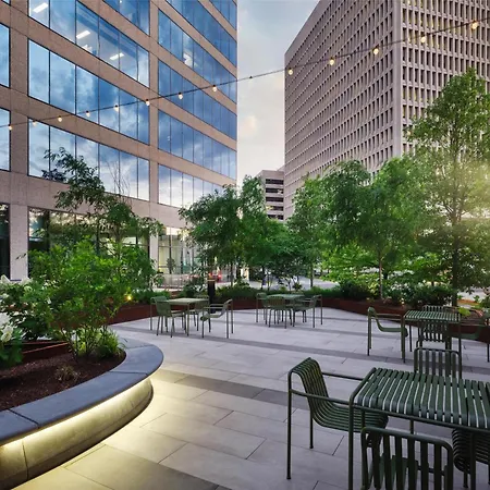 Hotel Doubletree By Hilton Downtown 4*