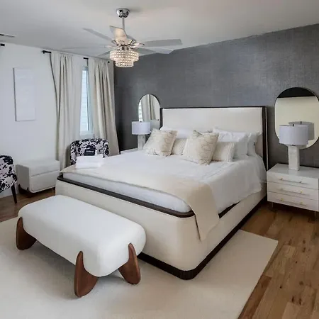 Large Groups - 2mi From Downtown - Sleeps 24