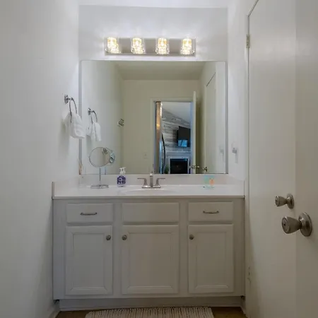 Pet Friendly - Near Dt Nash & Music Row Holiday home Nashville