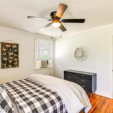 Holiday home 7 Mi To Dtwn: W/ Spacious Yard In *