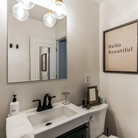 Trendy For 4 With Community Pool Holiday home Nashville