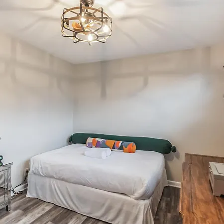 Luxurious 4br Pet Friendly