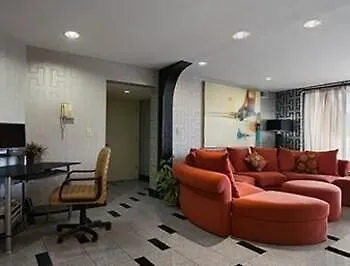 Super 8 By Wyndham Hermitage Motel