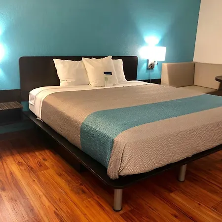 Hotel 6-nashville, Tn - Airport 3*