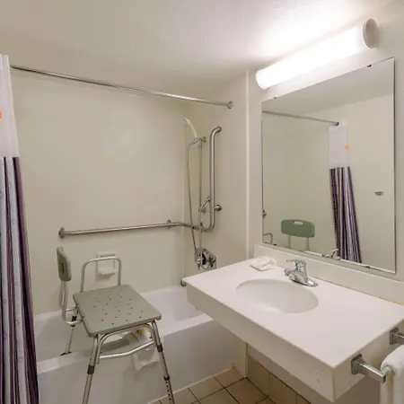 La Quinta By Wyndham South