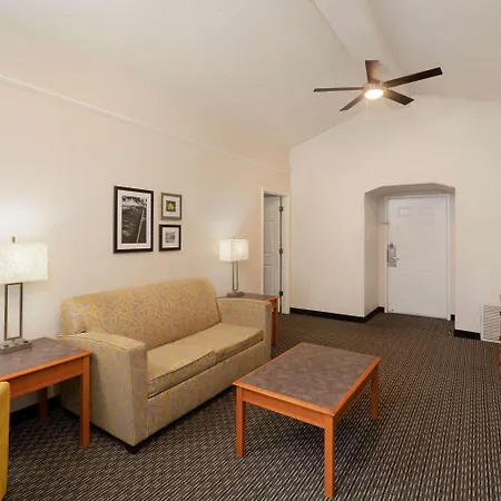 Hotel La Quinta By Wyndham South