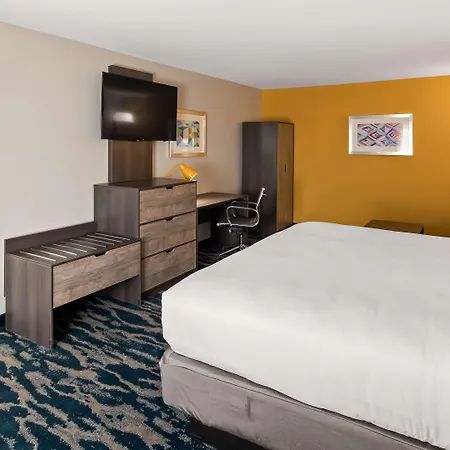 Western Executive Residency Hotel 3*