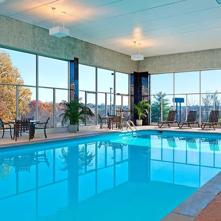 Sheraton Music Airport Hotel 4*