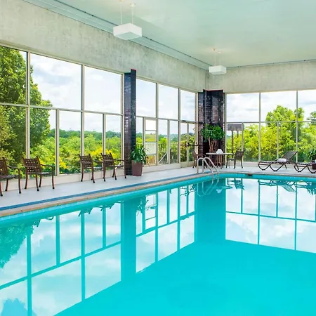 Sheraton Music Airport Hotel 4*