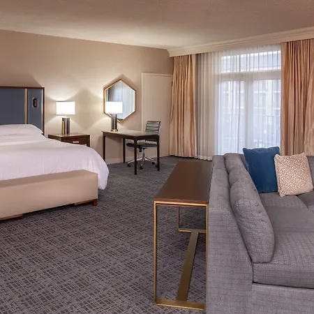 Sheraton Music Airport Hotel 4*