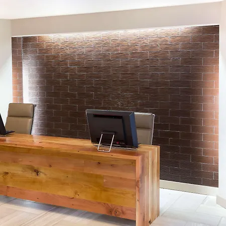 Doubletree By Hilton Airport Nashville
