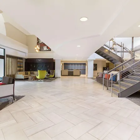 Doubletree By Hilton Airport Hotel Nashville
