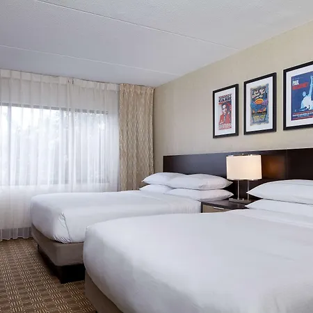 Doubletree By Hilton Airport Hotel 3*