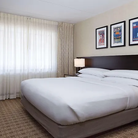 Hotel Doubletree By Hilton Airport Nashville