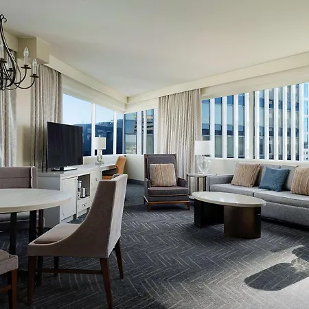 Hotel Doubletree By Hilton Downtown 4*