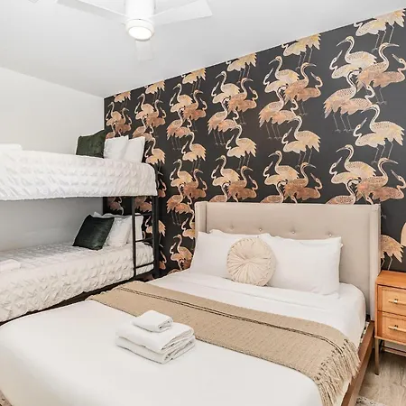 Holiday home Hyve - Jungle Jamboree - Walk To Broadway *