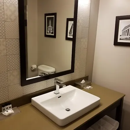 Country & By Radisson, Airport East, Tn Hotel Nashville