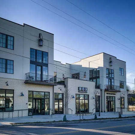 Upscale 12 South Penthouse With 2 Kings, Balcony 1 Of 7 Themed Lofts At Cowrite, Find Coffee And Tacos Downstairs, Complimentary Spin Class, Walk To Shopping In 12 South, 10 Minutes To Broadway, Parking, 24 Hr Hospitality * Nashville