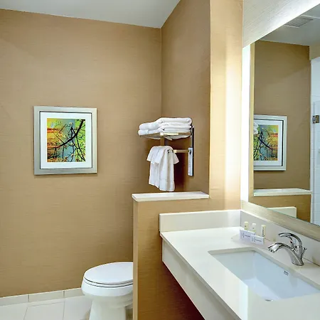 Hotel Fairfield & By Marriott Downtown-metrocenter 3*